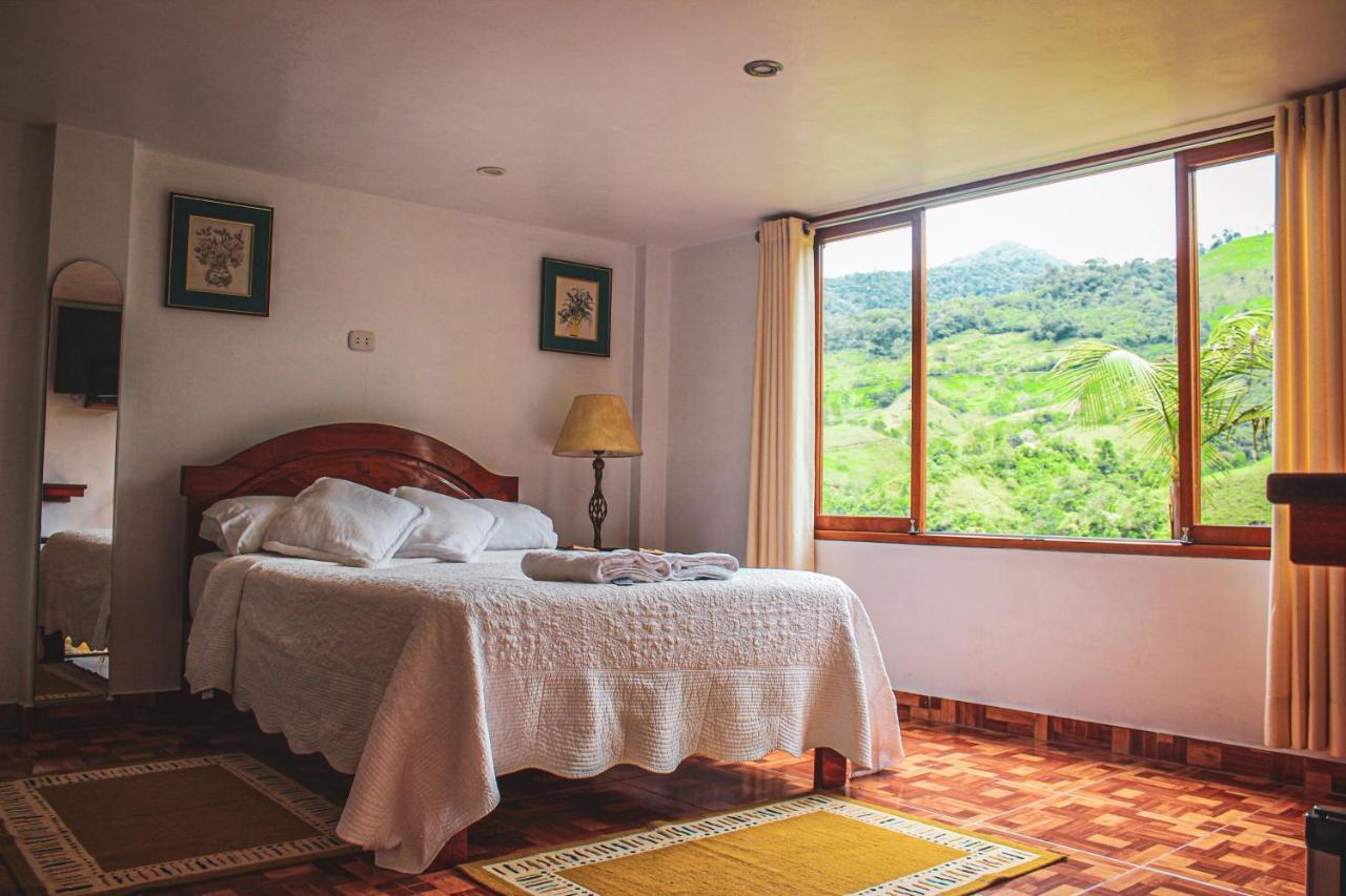 Albergue Turistico Gstir Pozuzo Extérieur photo