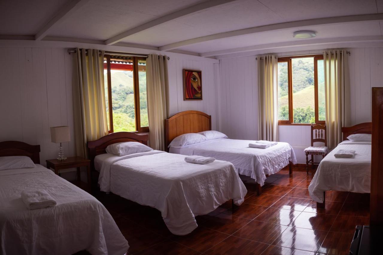 Albergue Turistico Gstir Pozuzo Extérieur photo