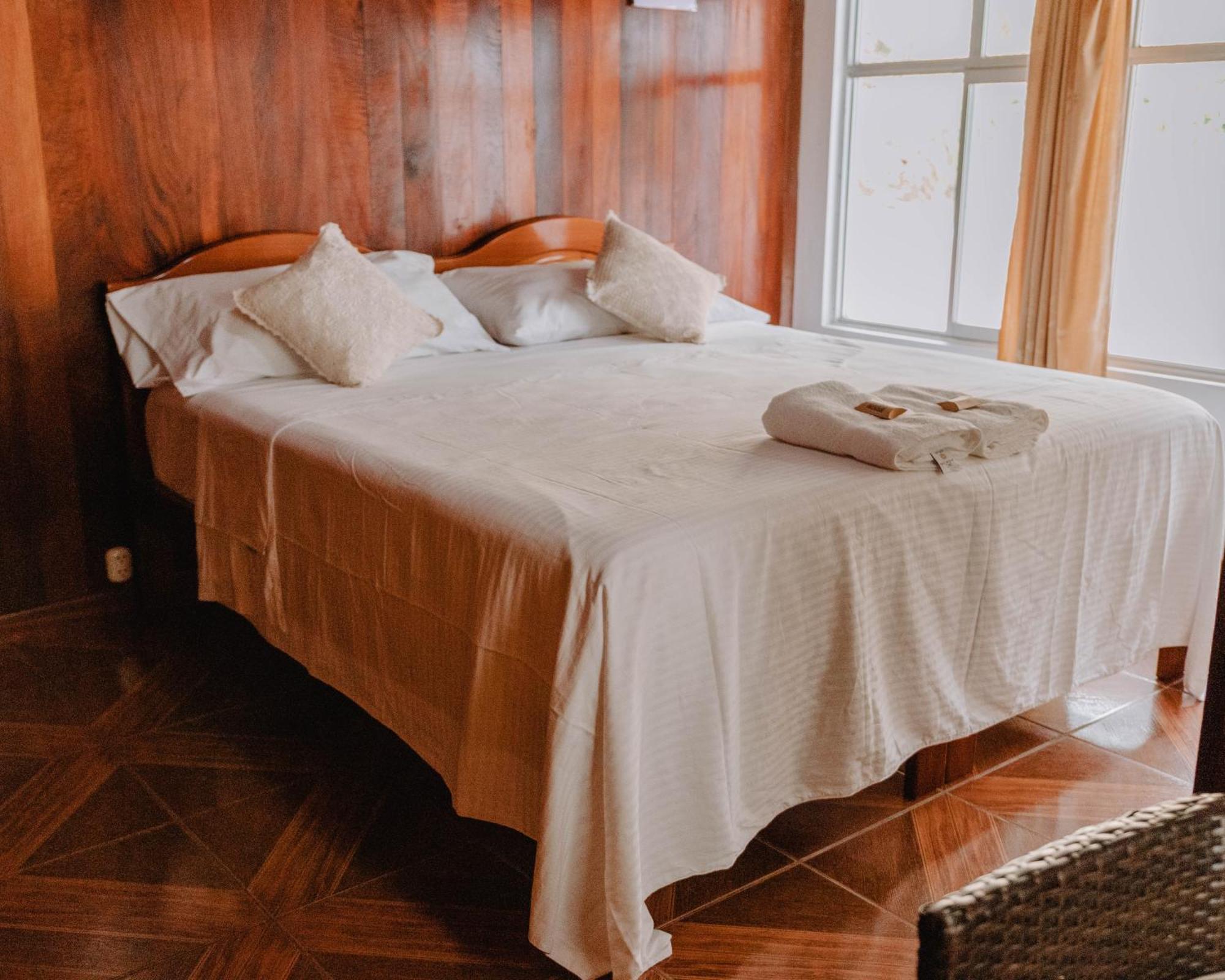 Albergue Turistico Gstir Pozuzo Extérieur photo